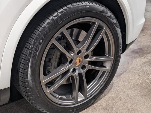 2020 Porsche Cayenne S