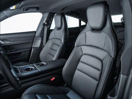 2025 Porsche Taycan 4