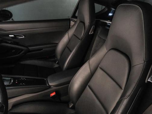 2017 Porsche 718 Cayman Base