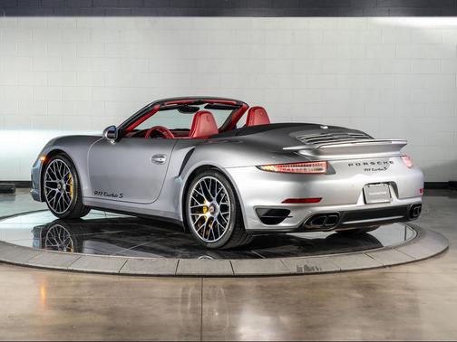 GT Silver Metallic 2014 Porsche 911 Turbo S