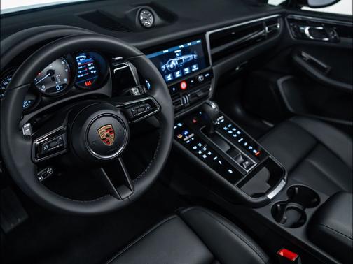 2025 Porsche Macan S