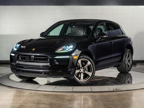 Jet Black Metallic 2026 Porsche Macan Macan