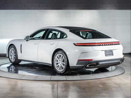 2025 Porsche Panamera