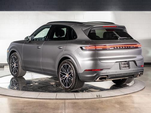 2025 Porsche Cayenne Base