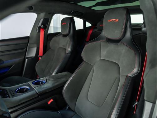 2023 Porsche Taycan GTS