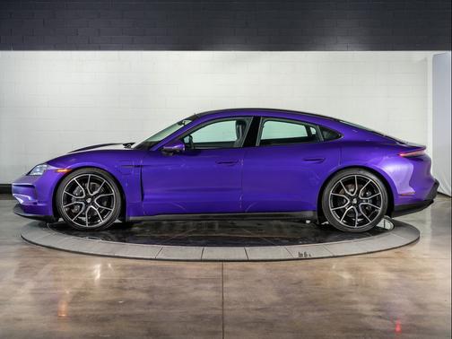 2025 Porsche Taycan 4