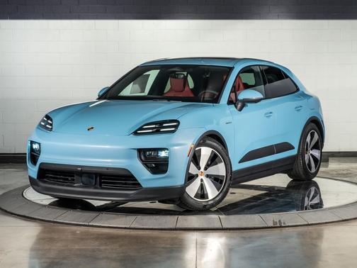 2026 Porsche Macan Base