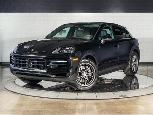 BLACK 2026 Porsche Cayenne Cayenne