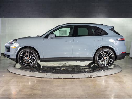 ACRTIC GREY 2026 Porsche Cayenne Cayenne
