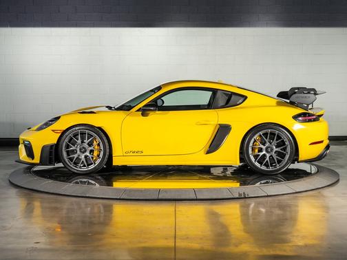 2025 Porsche 718 Cayman GT4 RS