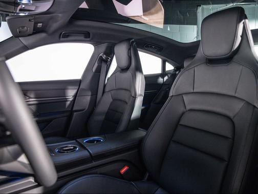 2025 Porsche Taycan Base