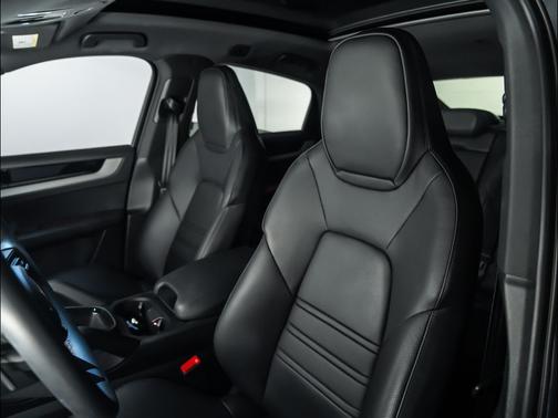 2025 Porsche Cayenne Cayenne
