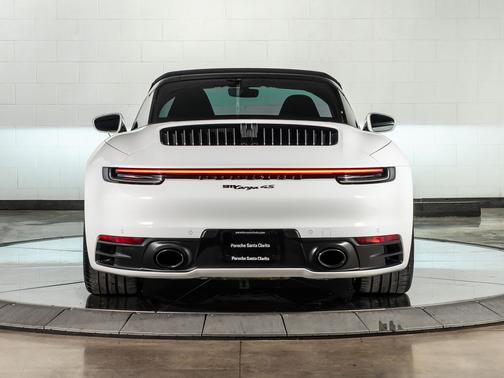 2022 Porsche 911 Targa 4S