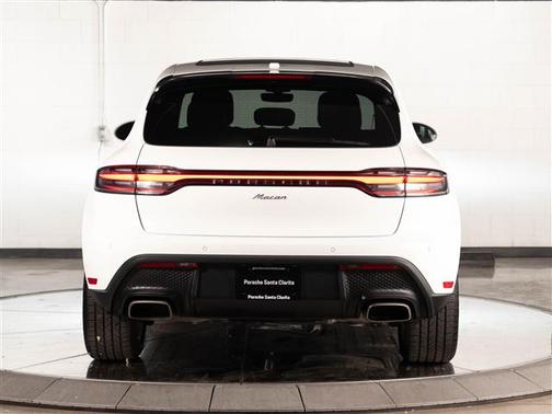 2025 Porsche Macan Base