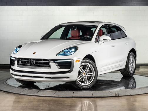 2025 Porsche Macan Base