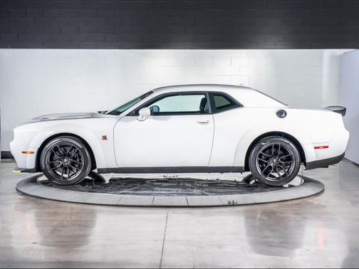 2022 Dodge Challenger R/T Scat Pack Widebody