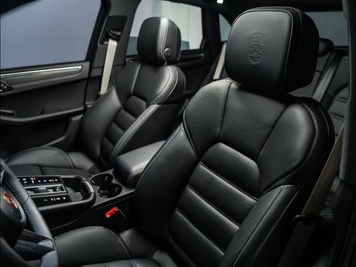 Black 2025 Porsche Macan Macan GTS