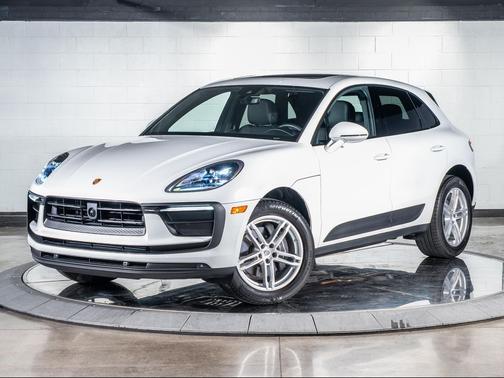 2025 Porsche Macan Base