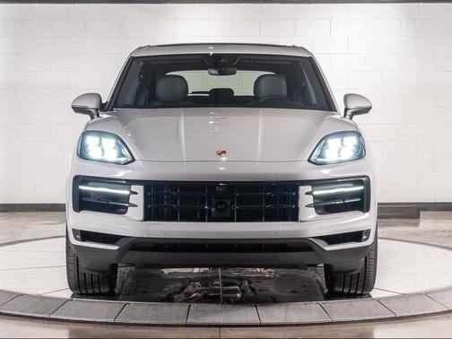 2025 Porsche Cayenne Base