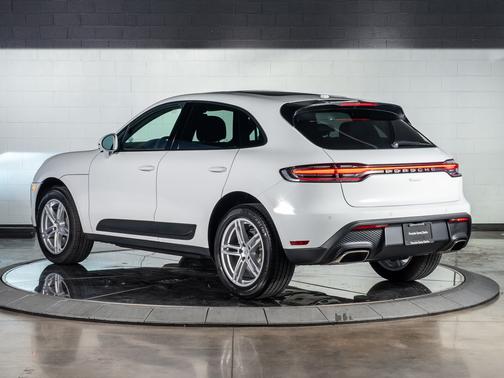 2026 Porsche Macan Base