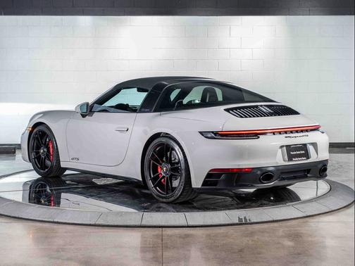 2024 Porsche 911 Targa 4 GTS
