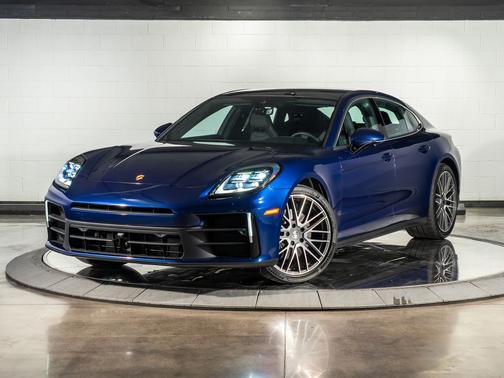 2026 Porsche Panamera Base
