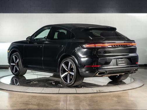Chromite Black Metallic 2026 Porsche Cayenne Cayenne