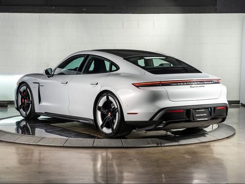 2026 Porsche Taycan GTS