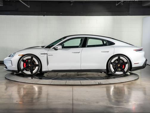 2026 Porsche Taycan GTS