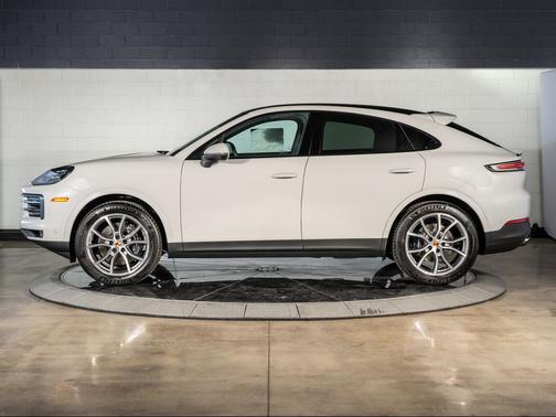 Chalk 2026 Porsche Cayenne Cayenne