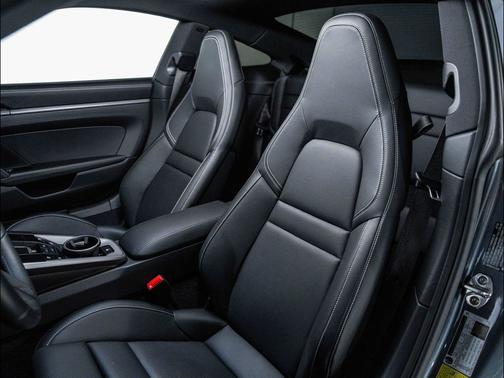 2025 Porsche 911 Carrera