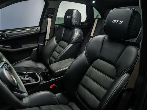 Volcano Grey 2024 Porsche Macan Macan GTS