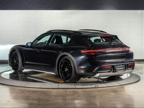 2025 Porsche Taycan 4