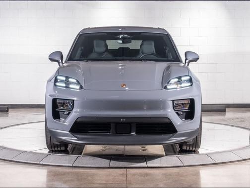 2025 Porsche Macan 4S