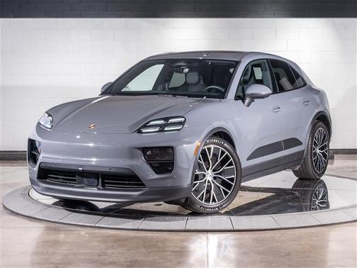 2025 Porsche Macan Base