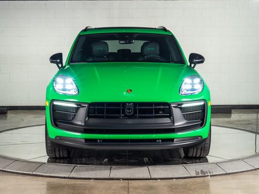 Python Green 2026 Porsche Macan Macan GTS