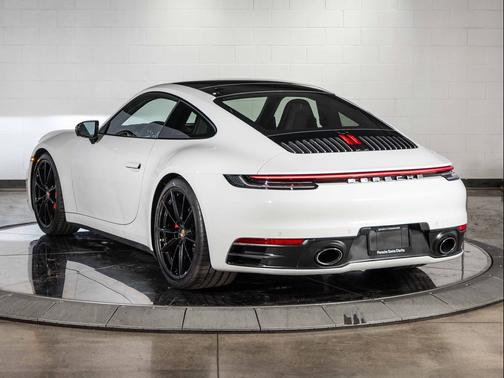 2021 Porsche 911 Carrera 4S