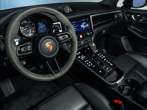 Volcano Grey Metallic 2025 Porsche Macan Macan