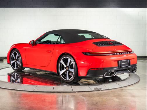 2025 Porsche 911 Carrera