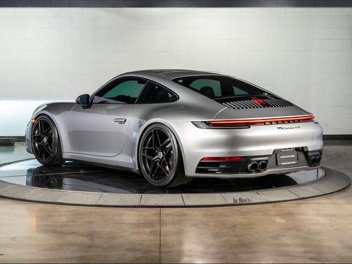 GT Silver Metallic 2021 Porsche 911 Carrera 4