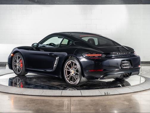 2018 Porsche 718 Cayman GTS