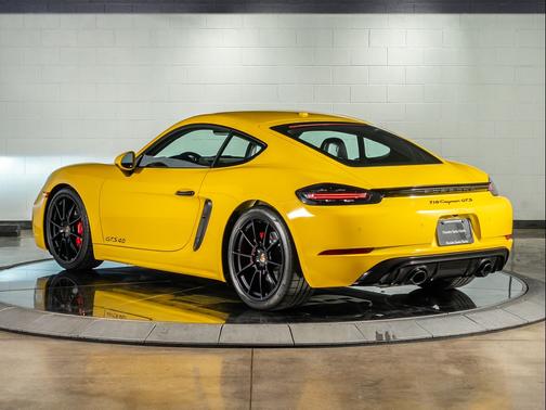 2025 Porsche 718 Cayman GTS 4.0