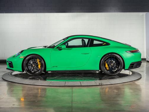 2023 Porsche 911 Carrera GTS