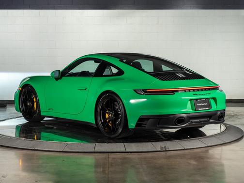 2023 Porsche 911 Carrera GTS