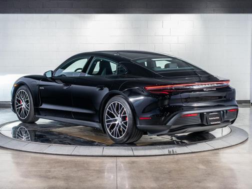 2025 Porsche Taycan 4S