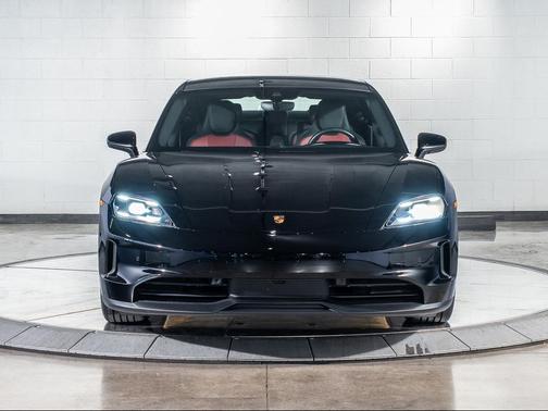 2025 Porsche Taycan 4S
