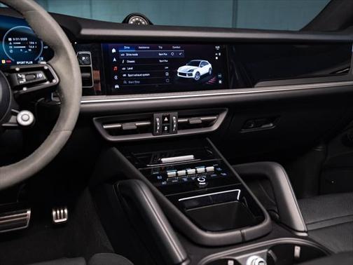 2024 Porsche Cayenne Coupe