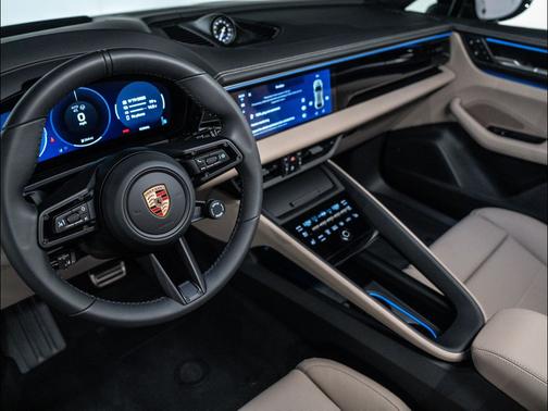 2025 Porsche Macan 4S