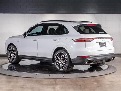 2023 Porsche Cayenne E-Hybrid S
