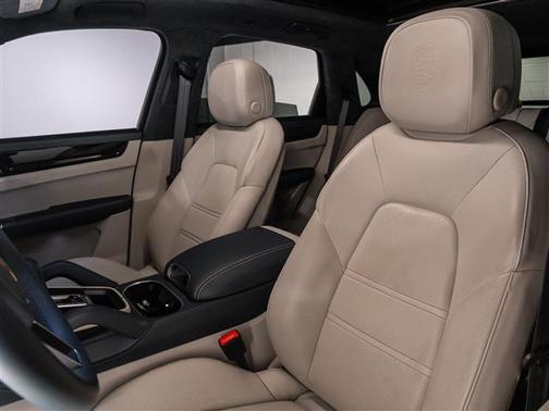2023 Porsche Cayenne E-Hybrid S